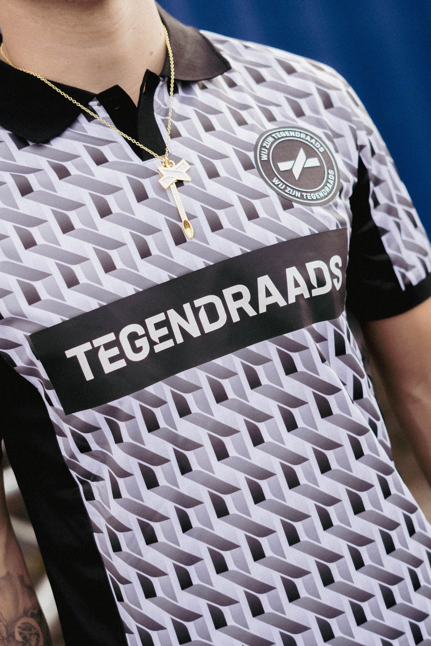 TEGENDRAADS voetbalshirt (unisex)